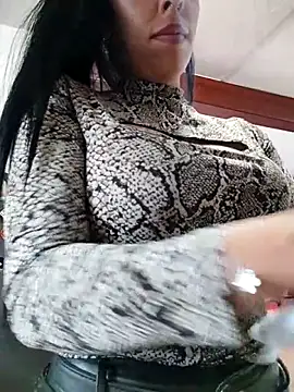 Snapshot of Emily_Wane chatting on November 2025 06:43:01 PM Emily Wane online show from November 2025 06:43:01 PM