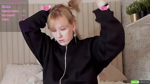 RachelCart online show from November 2025 03:07:01 AM