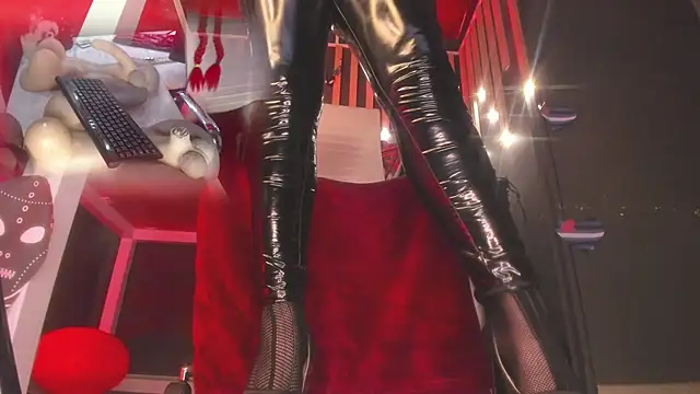 Snapshot of shaaroon_gold chatting on March 2025 12:07:02 AM shaaroon gold online show from March 2025 12:07:02 AM