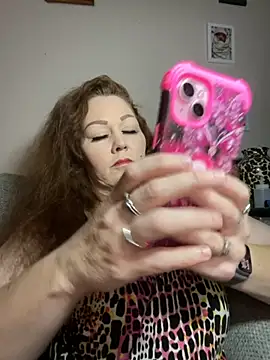 fatfabulous1981 online show from November 2025 01:06:01 AM