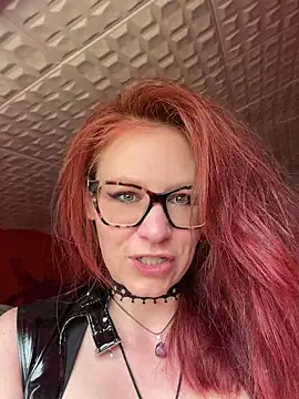 Snapshot of die-EinHORNY-WG chatting on June 2026 10:10:01 AM die-EinHORNY-WG online show from June 2026 10:10:01 AM