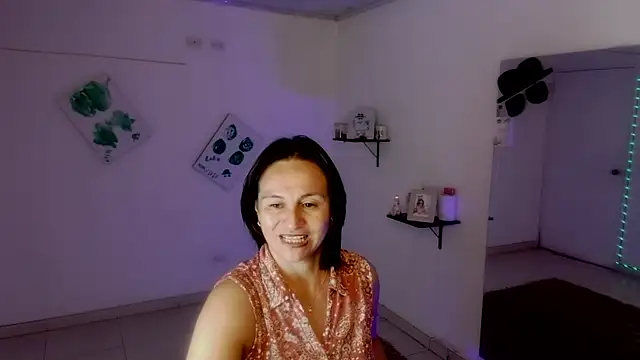 lollita 23  online show from November 2025 08:58:02 PM