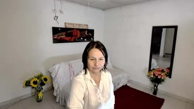 lollita 23  online show from July 2026 05:20:01 PM