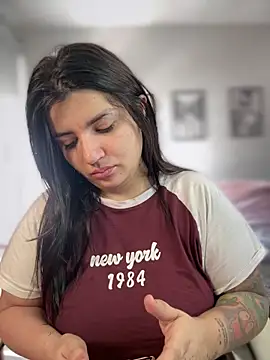 Snapshot of horny_roomiess chatting on October 2025 02:56:02 PM horny roomiess online show from October 2025 02:56:02 PM