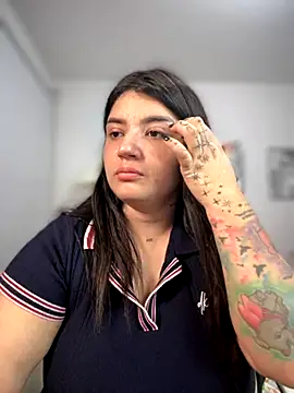 Snapshot of horny_roomiess chatting on November 2025 11:37:02 PM horny roomiess online show from November 2025 11:37:02 PM