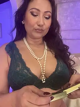 Victoria-Harper online show from March 2025 12:58:01 PM