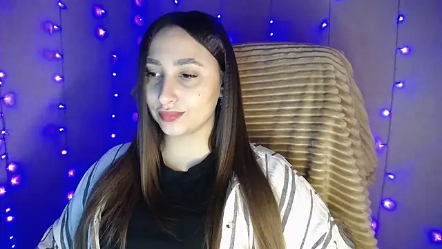 Snapshot of QueenOfAngels chatting on January 2025 08:00:02 AM QueenOfAngels online show from January 2025 08:00:02 AM