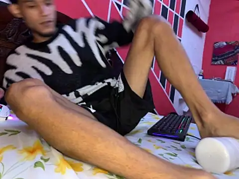 tanned boy online show from May 2026 10:09:02 AM