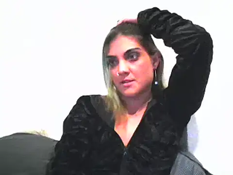 Snapshot of StripKi chatting on February 2025 03:29:01 PM StripKi online show from February 2025 03:29:01 PM