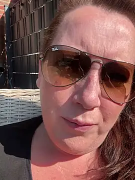 Snapshot of xsexycurvymilf chatting on March 2025 12:04:02 PM xsexycurvymilf online show from March 2025 12:04:02 PM