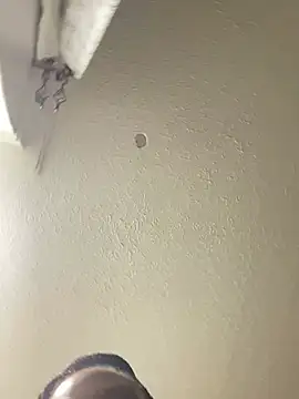 Dellah26 online show from May 2026 06:05:02 PM
