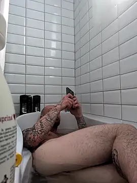 nicedicknicetats online show from November 2025 05:24:01 PM