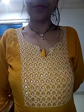 Snapshot of Hot-Shivani chatting on January 2025 03:56:02 AM Hot-Shivani online show from January 2025 03:56:02 AM