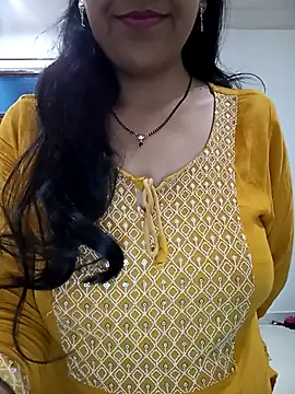 Snapshot of Hot-Shivani chatting on February 2025 07:55:01 AM Hot-Shivani online show from February 2025 07:55:01 AM