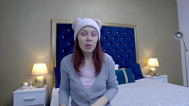 HaileyMoonn online show from December 2024 04:43:02 AM