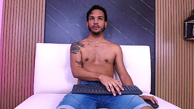 Snapshot of ricky_vill_ chatting on June 2026 11:44:02 AM ricky vill online show from June 2026 11:44:02 AM