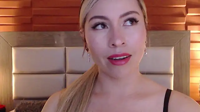 Ammy Castro online show from February 2025 07:49:01 PM