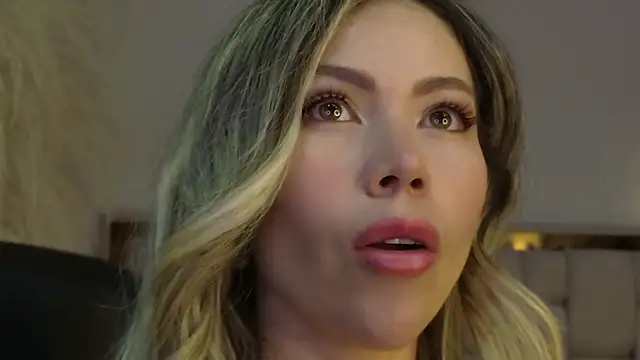 Ammy Castro online show from March 2026 09:32:02 PM