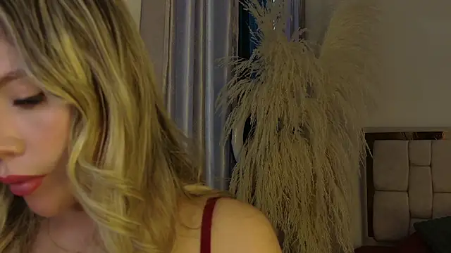 Ammy Castro online show from April 2026 09:50:02 PM