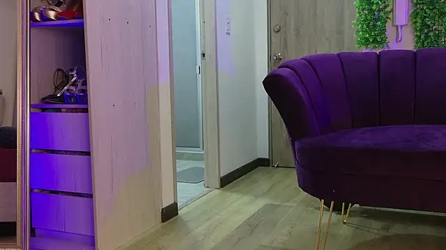 Ammy Castro online show from April 2026 10:44:02 PM