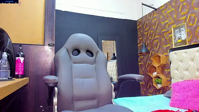 Snapshot of deyy_madissonn chatting on January 2025 08:19:02 PM deyy madissonn online show from January 2025 08:19:02 PM