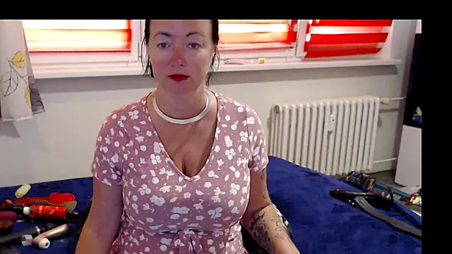 Snapshot of Alexie33 chatting on July 2026 11:25:01 AM Alexie33 online show from July 2026 11:25:01 AM