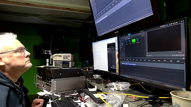 ButtCrackShowing-OOPS online show from April 2026 02:15:02 AM