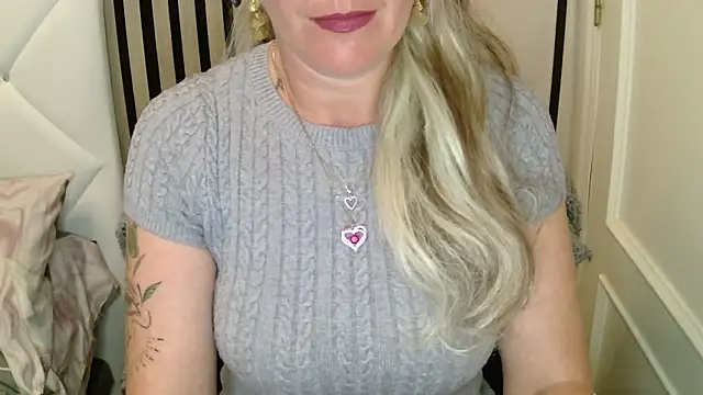 xxNoeliaxx online show from March 2026 08:19:01 AM