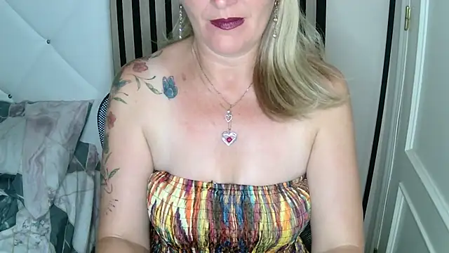 xxNoeliaxx online show from July 2026 06:49:02 AM