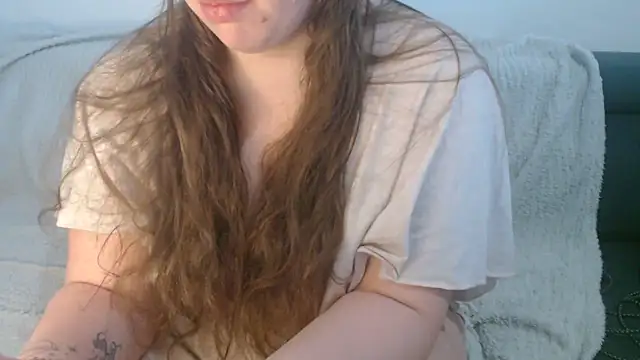 FrancaiseLynne online show from March 2026 04:04:01 PM