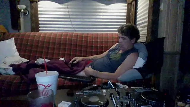 Snapshot of lateniter chatting on November 2025 11:13:01 AM lateniter online show from November 2025 11:13:01 AM