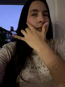 LittleDoll    online show from November 2025 10:56:02 PM