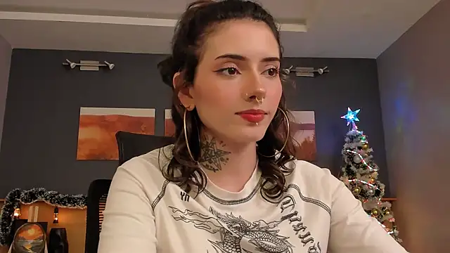 LiliJones  online show from December 2024 07:45:01 PM