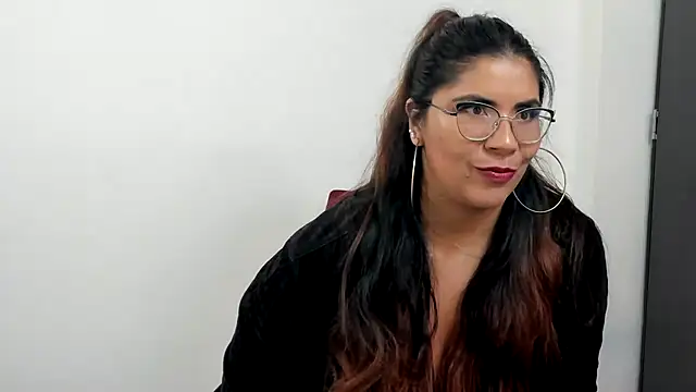 Luna Dumont online show from February 2025 12:00:01 PM