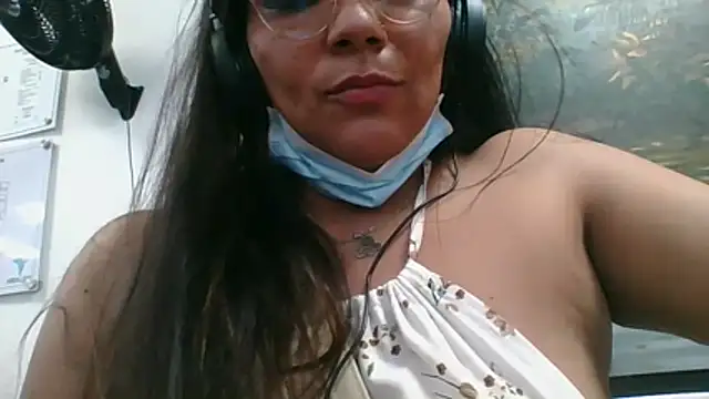 Luna Dumont online show from February 2026 02:21:02 PM