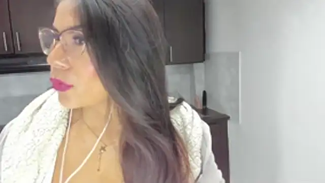 Luna Dumont online show from April 2026 11:05:01 AM