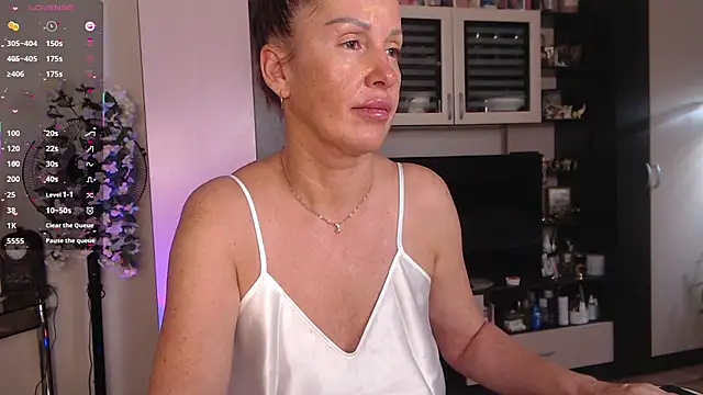 SheilaRyan online show from November 2025 05:07:01 AM