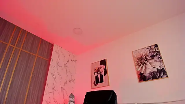 Dollar-girl online show from December 2025 03:40:02 PM