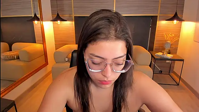 Dollar-girl online show from April 2026 06:10:01 PM