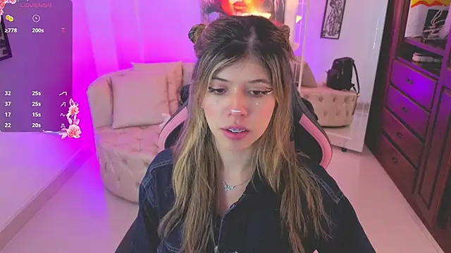 NATAASHA    online show from September 2025 06:30:02 PM