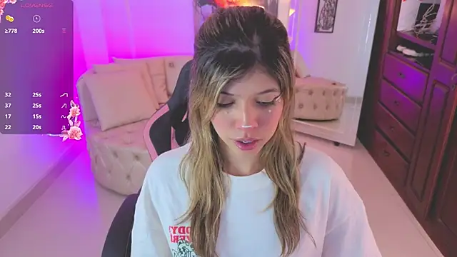 NATAASHA    online show from September 2025 03:18:02 AM