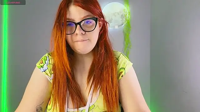 lucie nicolls online show from February 2025 07:38:02 PM