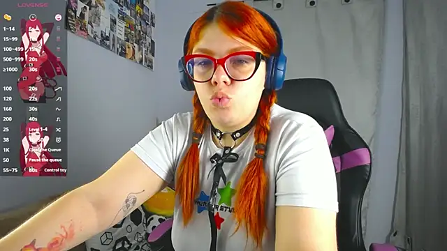 lucie nicolls online show from March 2025 08:22:01 PM