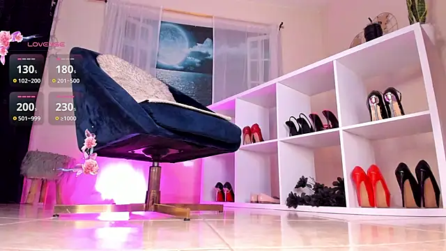 Itzeldreams online show from December 2025 01:39:01 PM