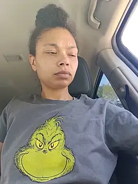 Trashy33 online show from May 2026 07:32:02 PM