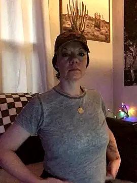 SidneyRaee online show from November 2025 04:44:01 PM