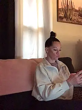 SidneyRaee online show from February 2026 05:24:01 PM