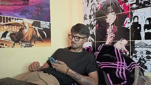 just fucks online show from April 2026 05:18:01 PM