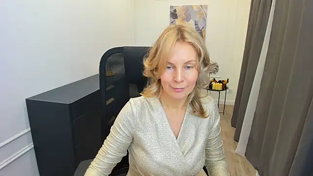 Sinty Devis online show from March 2026 04:29:01 AM