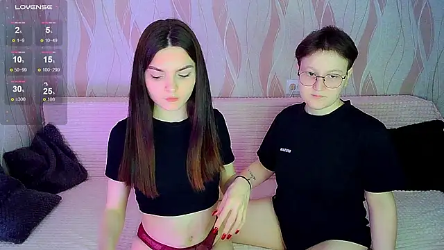  crazy baby  online show from November 2025 07:39:02 PM